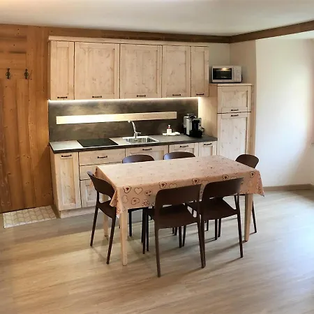 Aparthotel Chateau Royal 4*