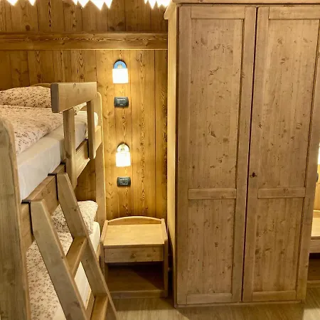 Chateau Royal Lejlighedshotel 4*