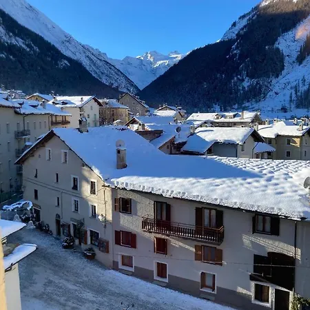 Chateau Royal Aparthotel Cogne