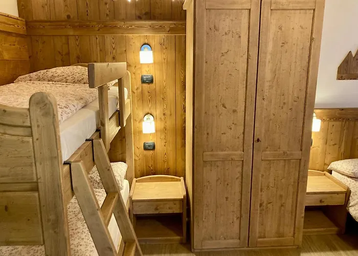 Chateau Royal Aparthotel 4*