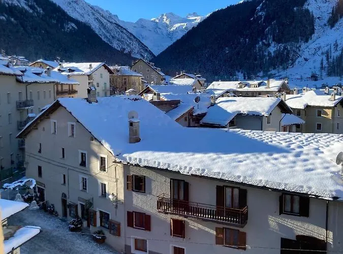 Chateau Royal Aparthotel Cogne