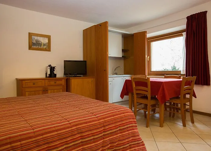 皇家居住城堡酒店 4* 科涅